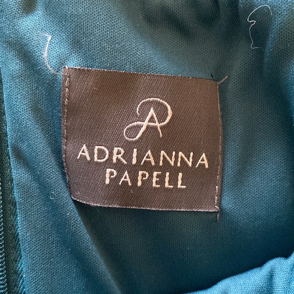 Formal wear, lace top, knee length evening dress - Picture 4 of 6